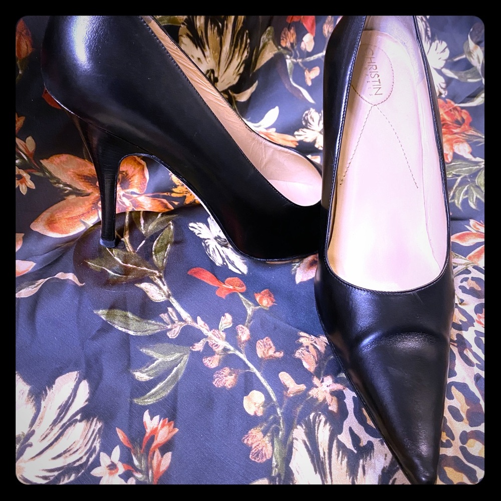 Christin Michaels Black Pointed Toe Leather Pumps